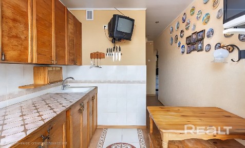 Продается 3-х комнатная квартира с машиноместом