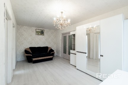 Продается 4-х комнатная квартира