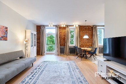 Стильные апартаменты в историческом доме на берегу реки Свислочь