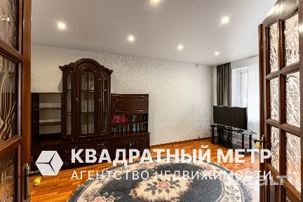 Продается 2-к. квартира в отличном месте на пр-те Победителей 75/1, с ремонтом и мебелью.