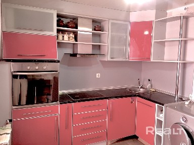 Продаётся просторная, солнечная квартира в одном из самых востребованных районов города.