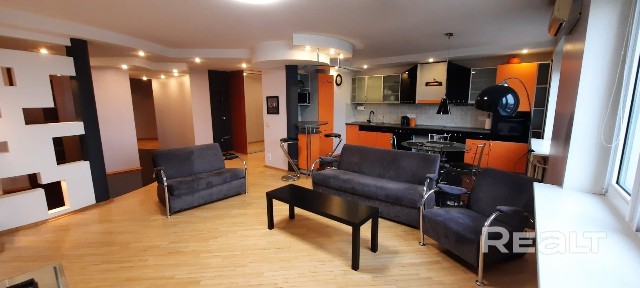 4хкомнатная квартира на ул. Филимонова