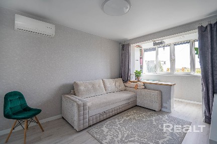 Продается 2 комнатная квартира с отличным ремонтом, вблизи метро, 2 мин. пешком