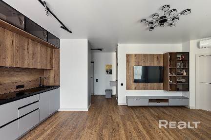 Продается 3-комнатная квартира с дизайнерским ремонтом в ЖК 