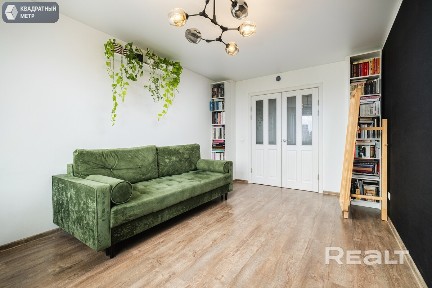 Продается 2-комнатная квартира по ул. Школьная, 16