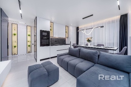 Видовая квартира рядом с метро!