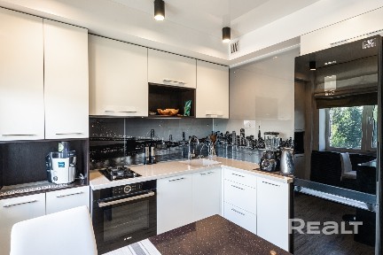 1-комнатная квартира в г. Минске с ремонтом, мебелью и техникой