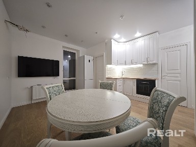 Квартира с дизайнерским ремонтом рядом с метро Грушевка.