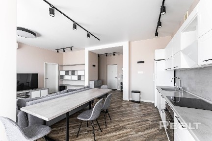 Продажа 4-х комнатной квартиры в ЖК 