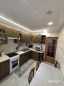 Светлая 3-комнатная квартира по ул. Розы Люксембург!