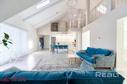 Премиальный коттедж 100% готовности с бассейном в коттеджном посёлке 