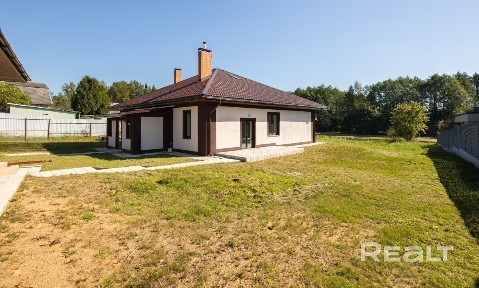 Продаётся современный дом с гостевым домиком и баней в 15км от Минска!