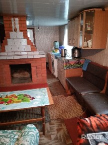 Жилой деревянный дом в черте города, с тремя жилыми комнатами