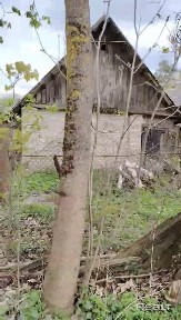 В продаже участок с ветхим домом на второй береговой линии Западной Двины под строительство