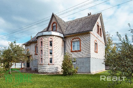Добротный кирпичный дом с сауной в Полоцке