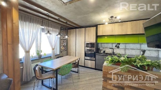 Трехкомнатная квартира, Фомина ул. - 250166