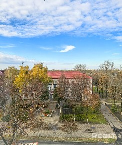 Продажа 2к Ильича д. 30, Сталинка