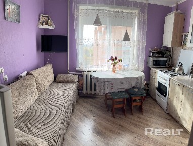 Уютная 1-комнатная квартира в девятиэтажке пр. Шмидта