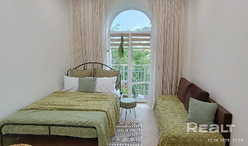 Центр. Сталинка с балконом на б-р Ленина 4