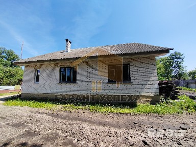 Лот 8876. Продажа дома под отделку с гаражом и мастерской, р-н Митьки