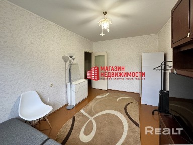 3-комнатная квартира в обжитом районе на ул. Брикеля, 22/3