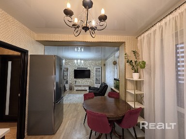 3-комнатная квартира ул. Белые Росы, 67, м-н Девятовка