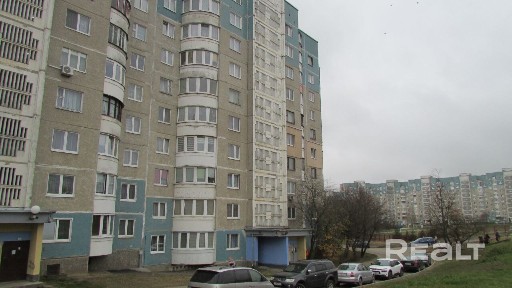 Половина трехкомнатной квартиры