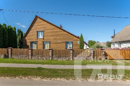 Дом с баней, гаражом и всеми коммуникациями