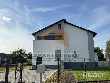 Лот 9053. Продажа квартиры 196 кв. м в даблхаусе у Бреста