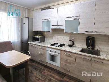 Новая 3 комнатная квартира с хорошим ремонтом, расположенная по адресу: ул. Дзержинского, 125 Б