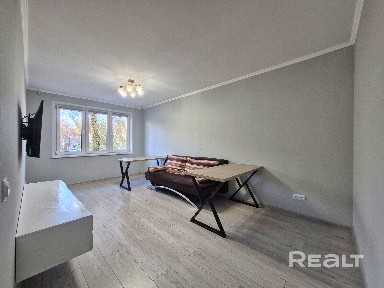 3-комнатная квартира ул. Домбровского д. 27