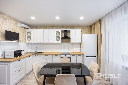 Стильная евродвушка с новым ремонтом рядом с метро - заезжай и живи!