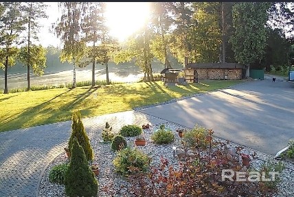 Уютный коттедж с видом на озеро