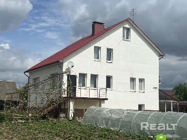 Большой уютный дом