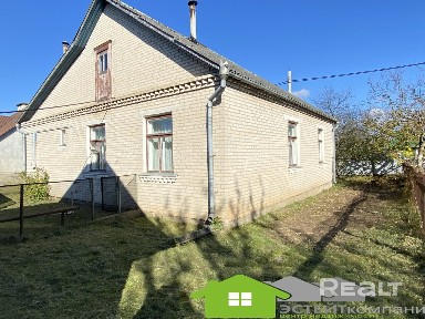 Дом по ул. Красноармейская (первые Рыщицы)