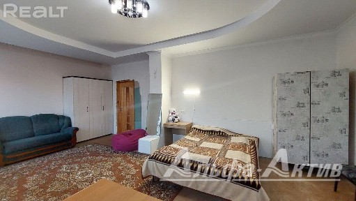 Четырехкомнатная квартира, Каштановая ул. - 240602