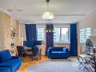 3к. квартира на длительный срок возле м. Уручье