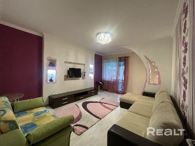 2-х комнатная сталинка в центре города