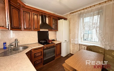 Продается 3х комнатная квартира на 4 этаже в кирпичном доме