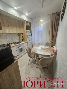 Продается 2ух комнатная квартира в кирпичном доме возле Ледового Дворца