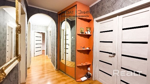 Трех комнатная квартира с отличным ремонтом готова к заселению