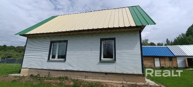 Уютный дом в живописном месте у реки Днепр