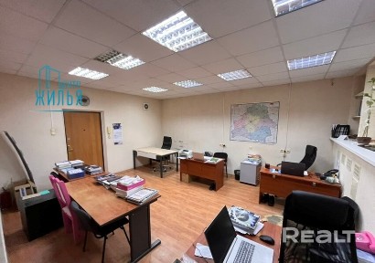 В продажу предлагаются 2 офисных помещения по адресу: ул. Горького, 89А