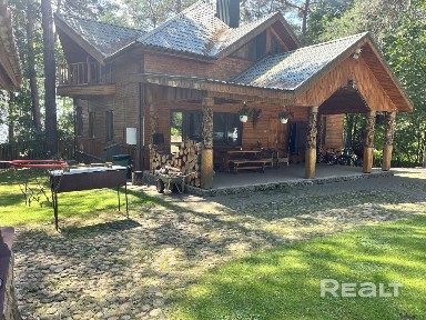 Дом на берегу озера Нарочь