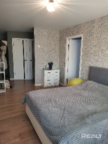 Продается двухкомнатная квартира, пр-т Фрунзе, район Зеленой Гуры