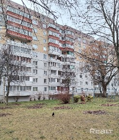 Двухкомнатная квартира по пр-т Черняховского.