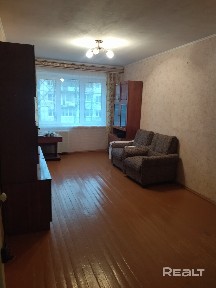 Продается двухкомнатная квартира, ул. Чкалова