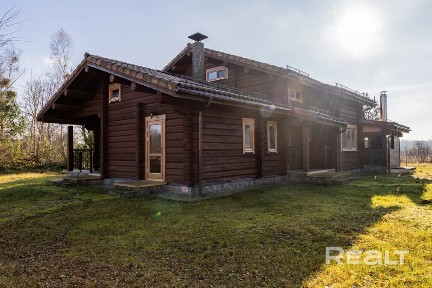 Дом на берегу реки