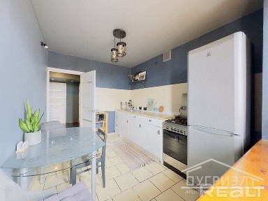 Трехкомнатная квартира, Карбышева ул. - 250475