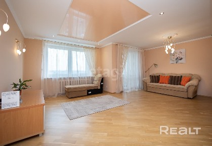 Просторная 3-комнатная квартира в престижном районе Минска - Веснянка